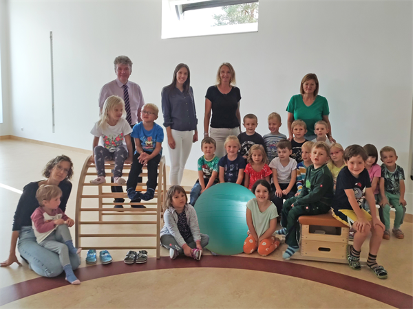 Spendenübergabe im Kindergarten I Groß Gerungs